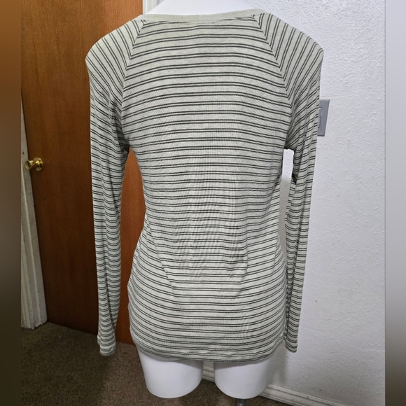 CAbi | game day tee - Picture 4 of 8